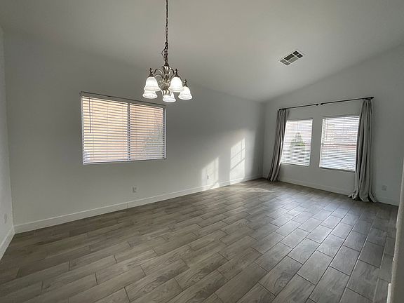 5th image of 720 Barite Canyon Dr