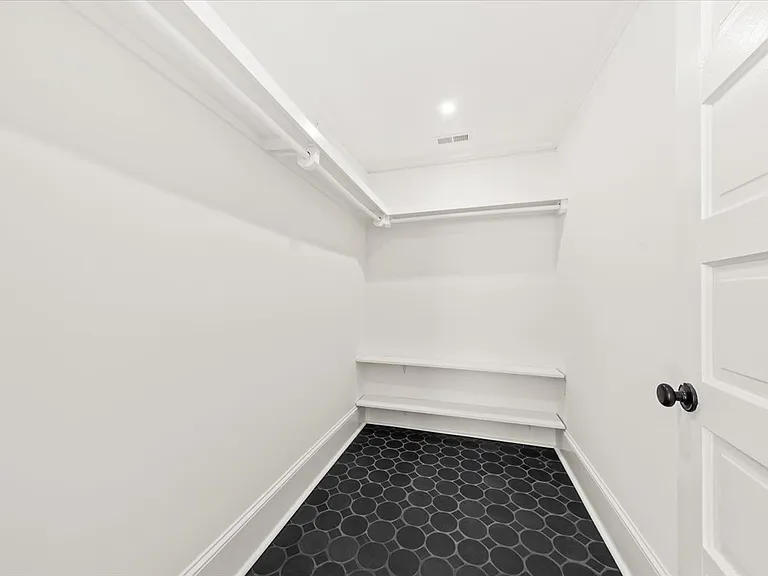 35 Poplar St #B — Photo 23