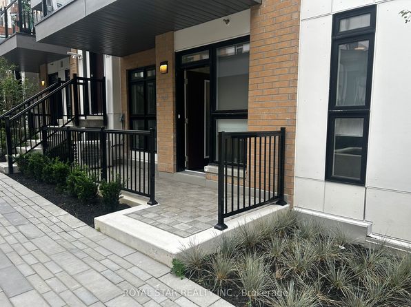 155 Canon Jackson Dr #Q101, Toronto, ON M6M 0B9