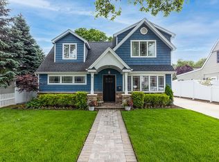 16 Seawane Rd, East Rockaway, NY 11518