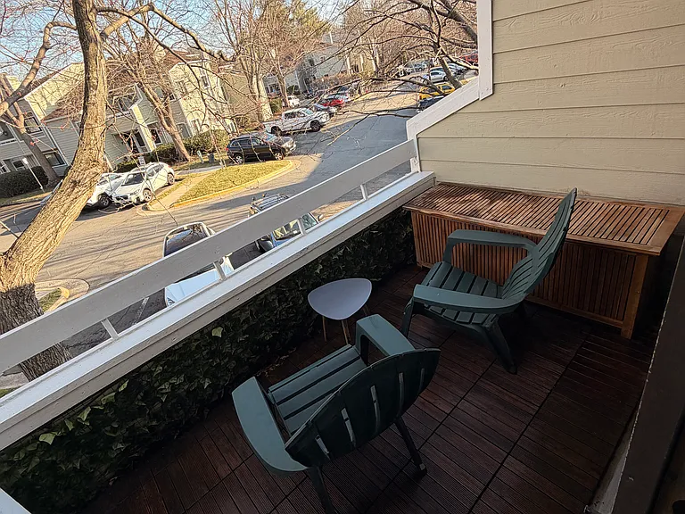 Patio/balcony (newly installed flooring!)