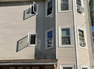 20 Redfern St, North Providence, RI 02911