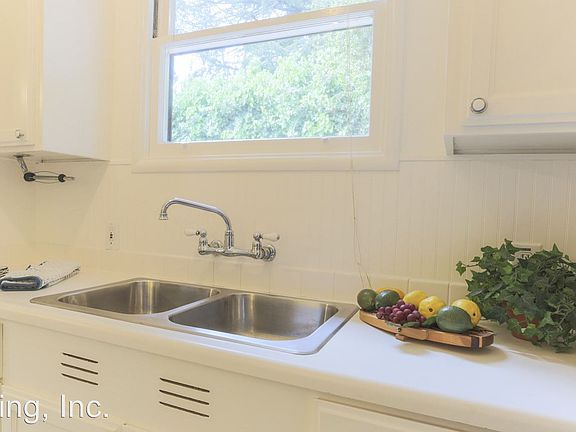 3rd image of 143 Alma St APT 03