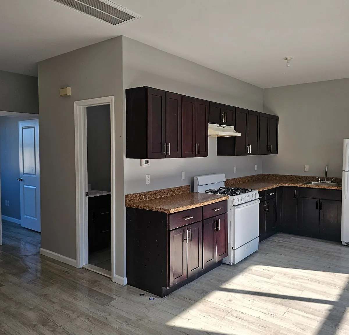 12 Crispus Attucks — Photo 4