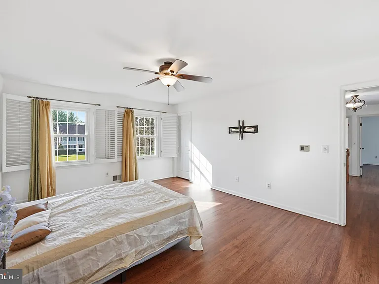 7 Monroe Pl — Photo 44