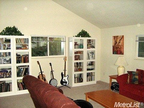 5th image of 8593 Kermes Ave