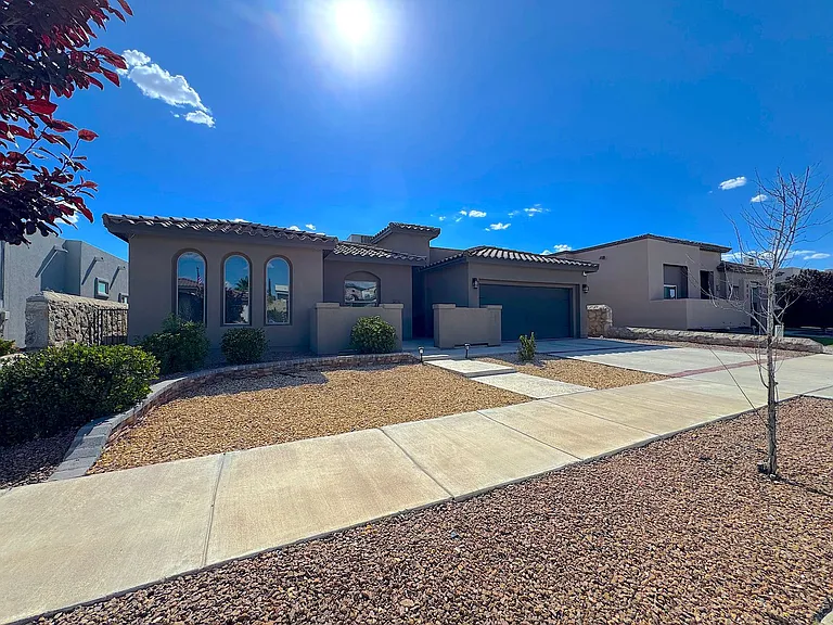 809 Angram Pl — Photo 1