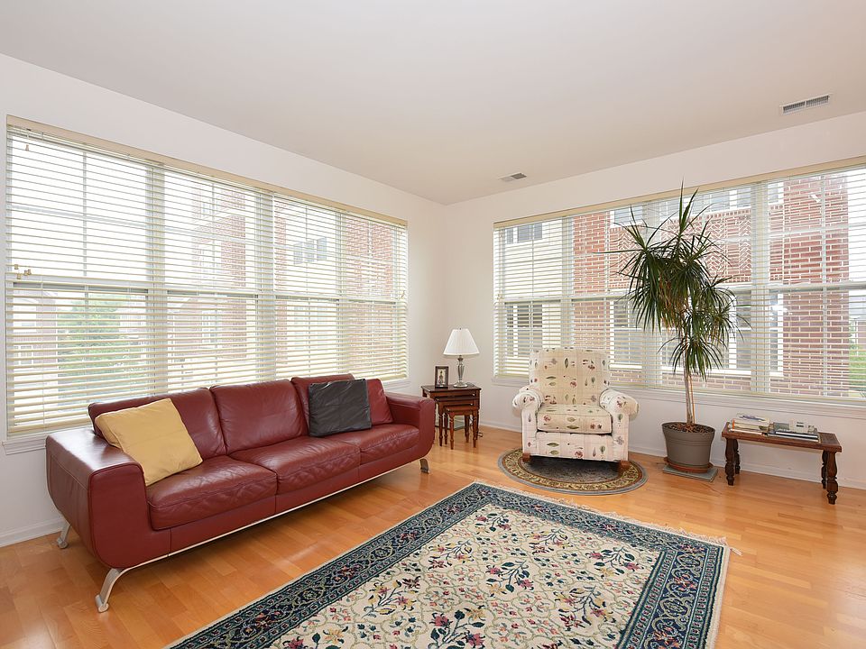 1st image of 3872 S Lake Dr #225
