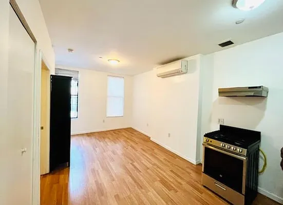 Rented by Akam Sales and Brokerage | media 1