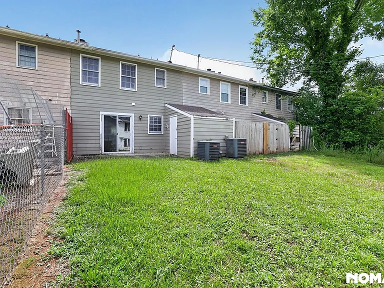 1028 Jeanette Ln — Photo 29