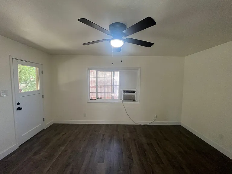 406 Niles Ave — Photo 6