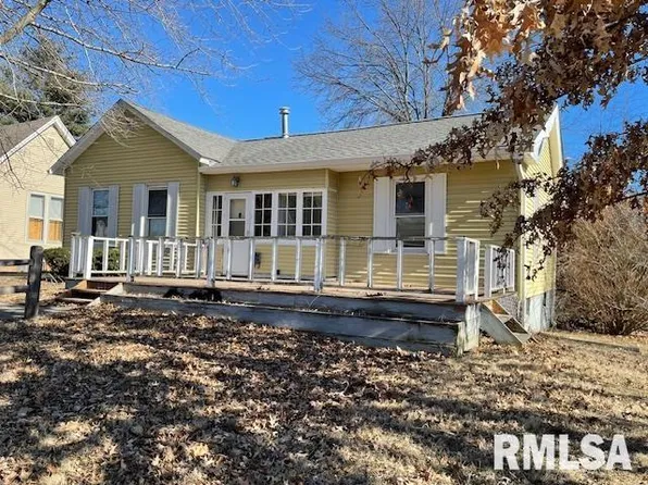 809 S McArthur St, Macomb, IL 61455