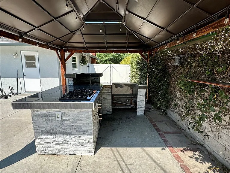 436 N Washington Ave — Photo 26