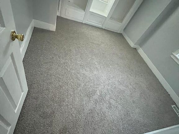 3rd image of 5730 Lansdowne Ave