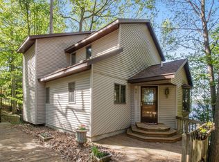 5612 W Longbridge Rd, Pentwater, MI 49449