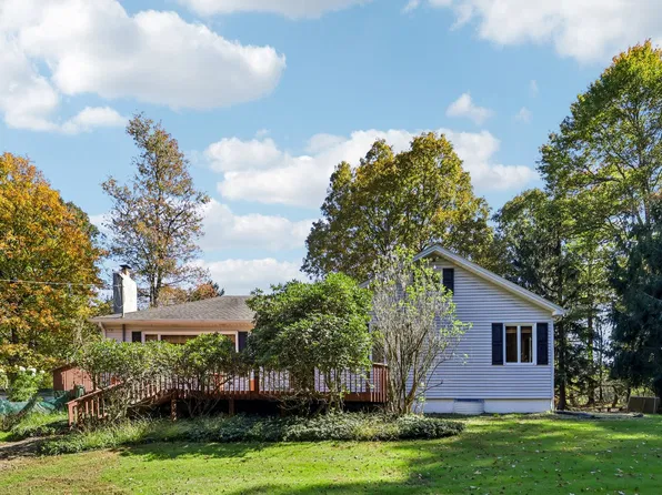 34 Glasgow Rd, Gibsonia, PA 15044