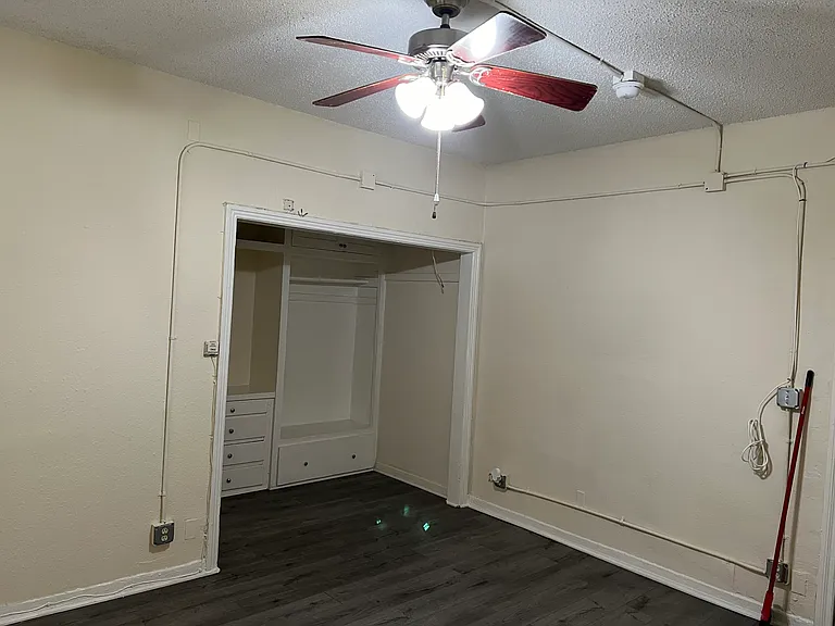 422 S Grand View St #A408 — Photo 11