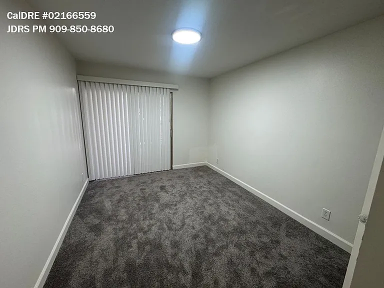 18417 Santar St — Photo 8