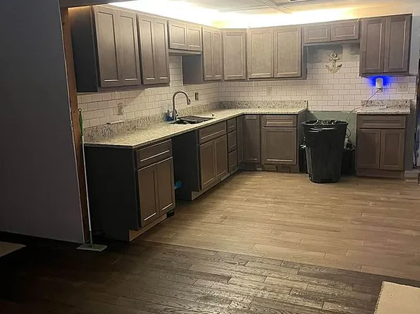 7433 Hillsboro House Springs Rd, Cedar Hill, MO 63016