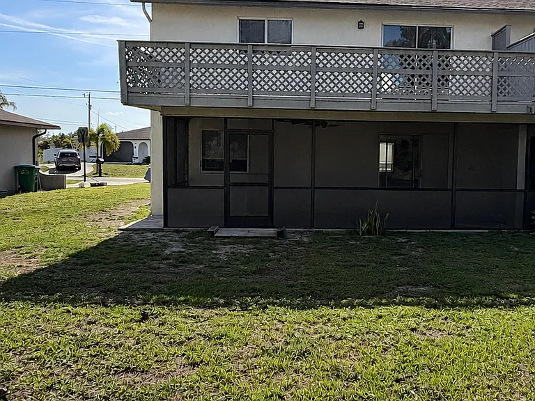 1326 SE 2nd Pl — Photo 17