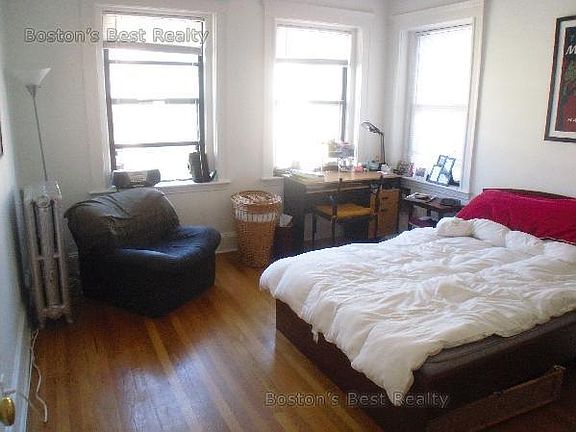 3rd image of 124 Park St #Gw2z