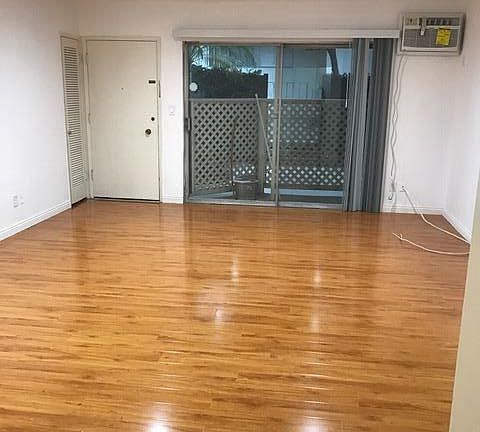 2nd image of 10335 Almayo Ave APT 1