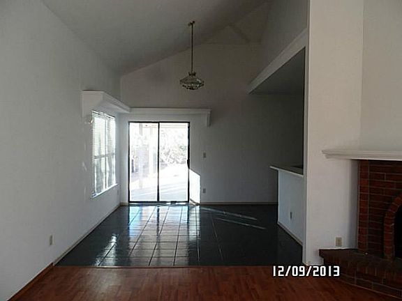 4th image of 721 Merriman Dr