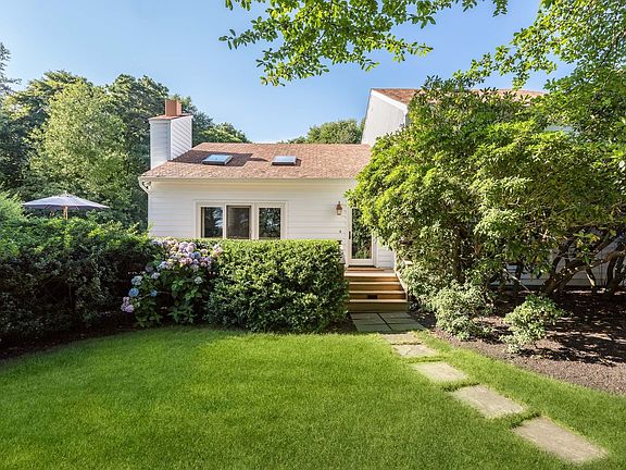 2nd image of 343 Sebonac Rd