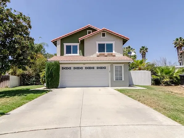 782 De La Luz Cir, Perris, CA 92571
