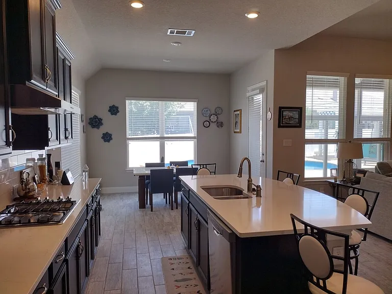12307 Merritt Villa — Photo 10