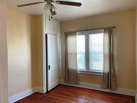 3rd image of 210 N Lincoln Ave