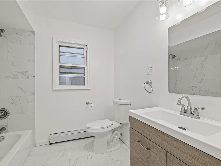 430 Bramhall Ave #A — Photo 7