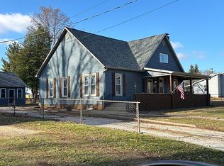 439 Centennial Ave, White Hall, IL 62092