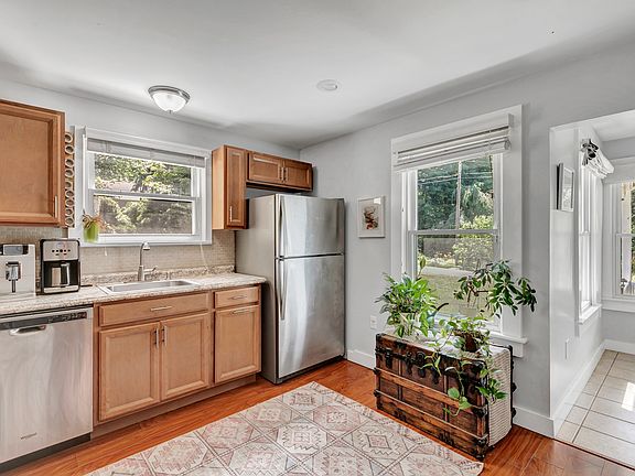 5 Conklin Avenue