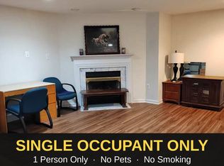45556 Grand Central Sq, Sterling, VA 20166