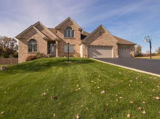 9920 Whisper Ridge Ln, Belvidere, IL 61008