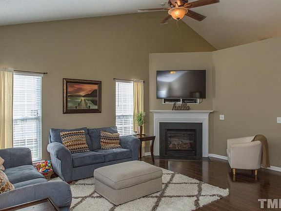 5th image of 1107 Briarwood Dr