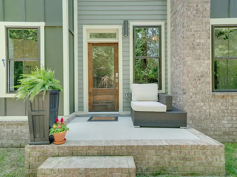 1027 E Trinity Ln #9 — Photo 17