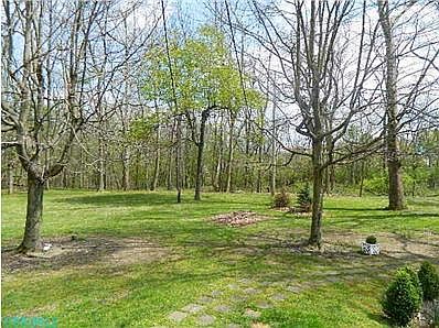 4th image of 498 Marion Manor Woods