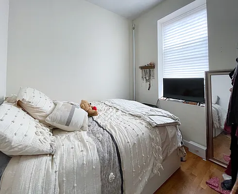 Rented by Kahen Properties | media 5