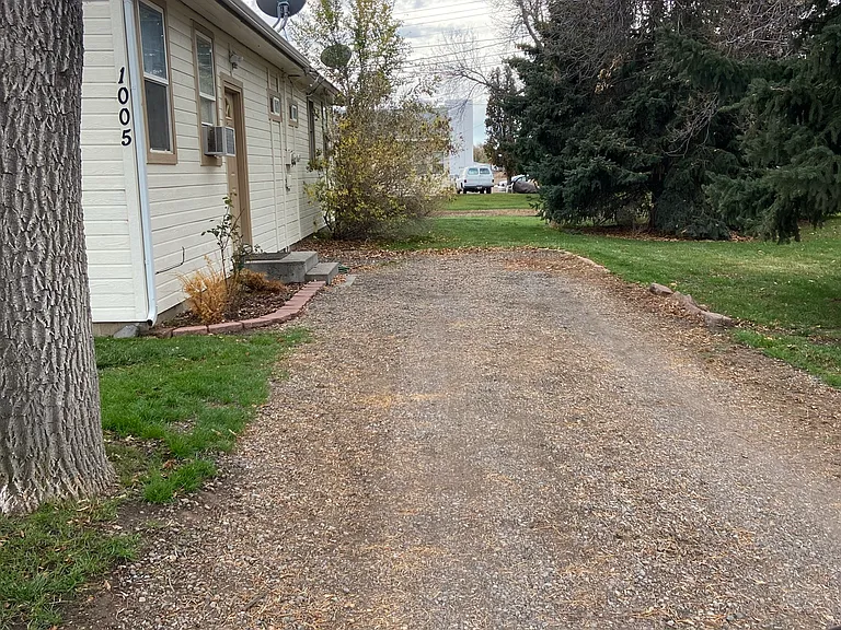 1005 E 9 S #1 — Photo 1