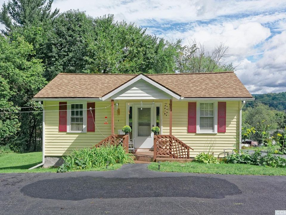 1st image of 24 Rexham Ave