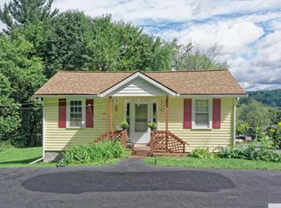 24 Rexham Ave, Nassau, NY 12123