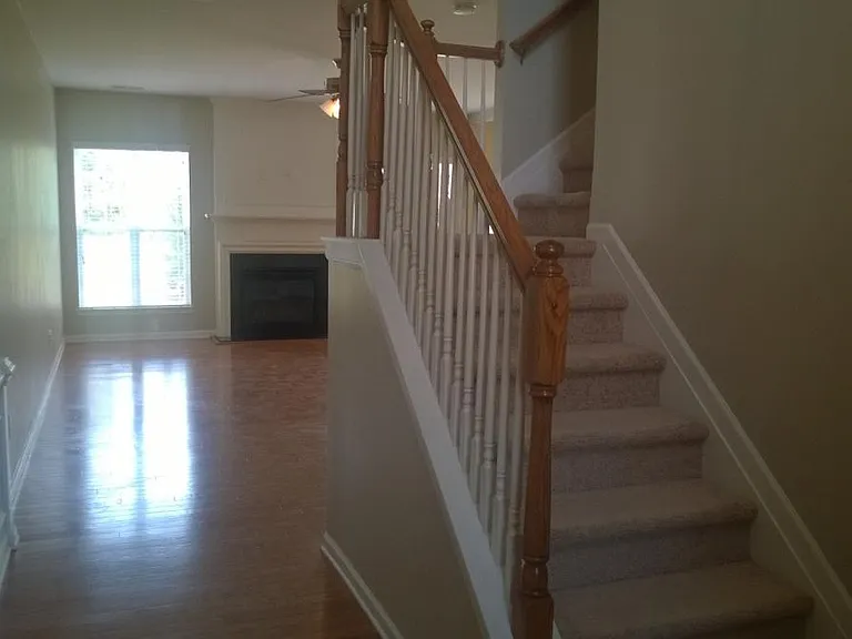 15631 Canmore St — Photo 5