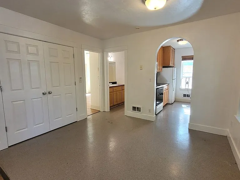 1512 Lincoln St — Photo 6