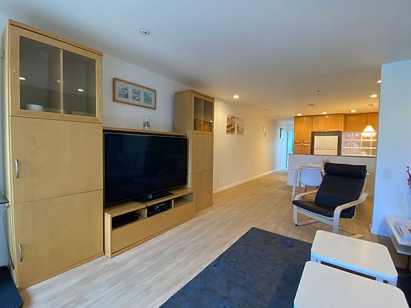 3rd image of 4667 Ocean Blvd Unit 213