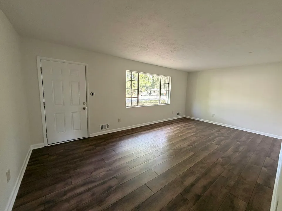 1636 Del Rio Way