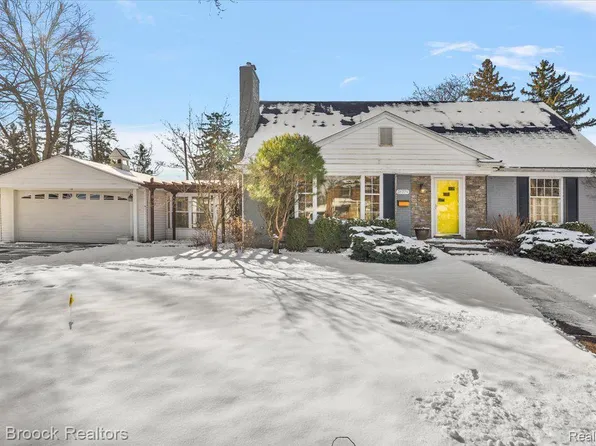 31771 Verona Cir, Beverly Hills, MI 48025