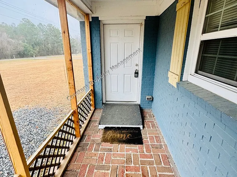 165 Garrison Rd — Photo 2