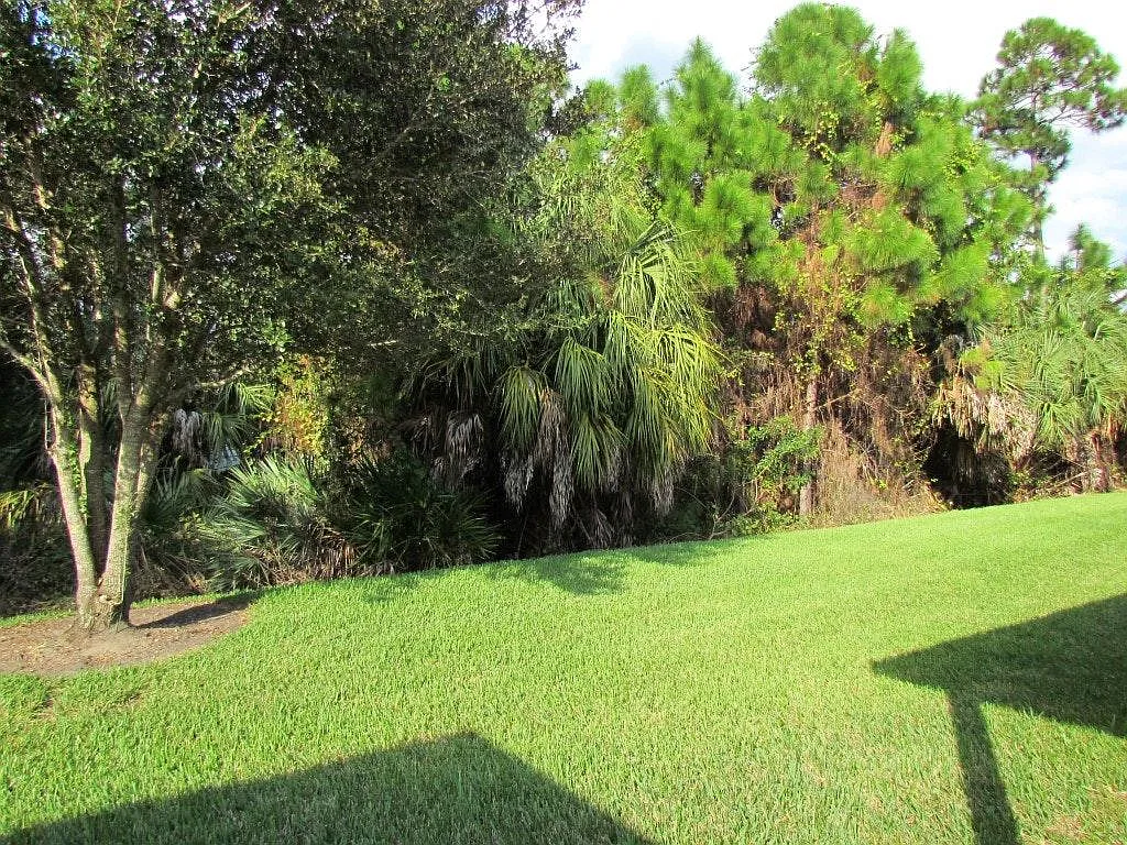 3 bed, 1711 sqft, $2,090 — Photo 2